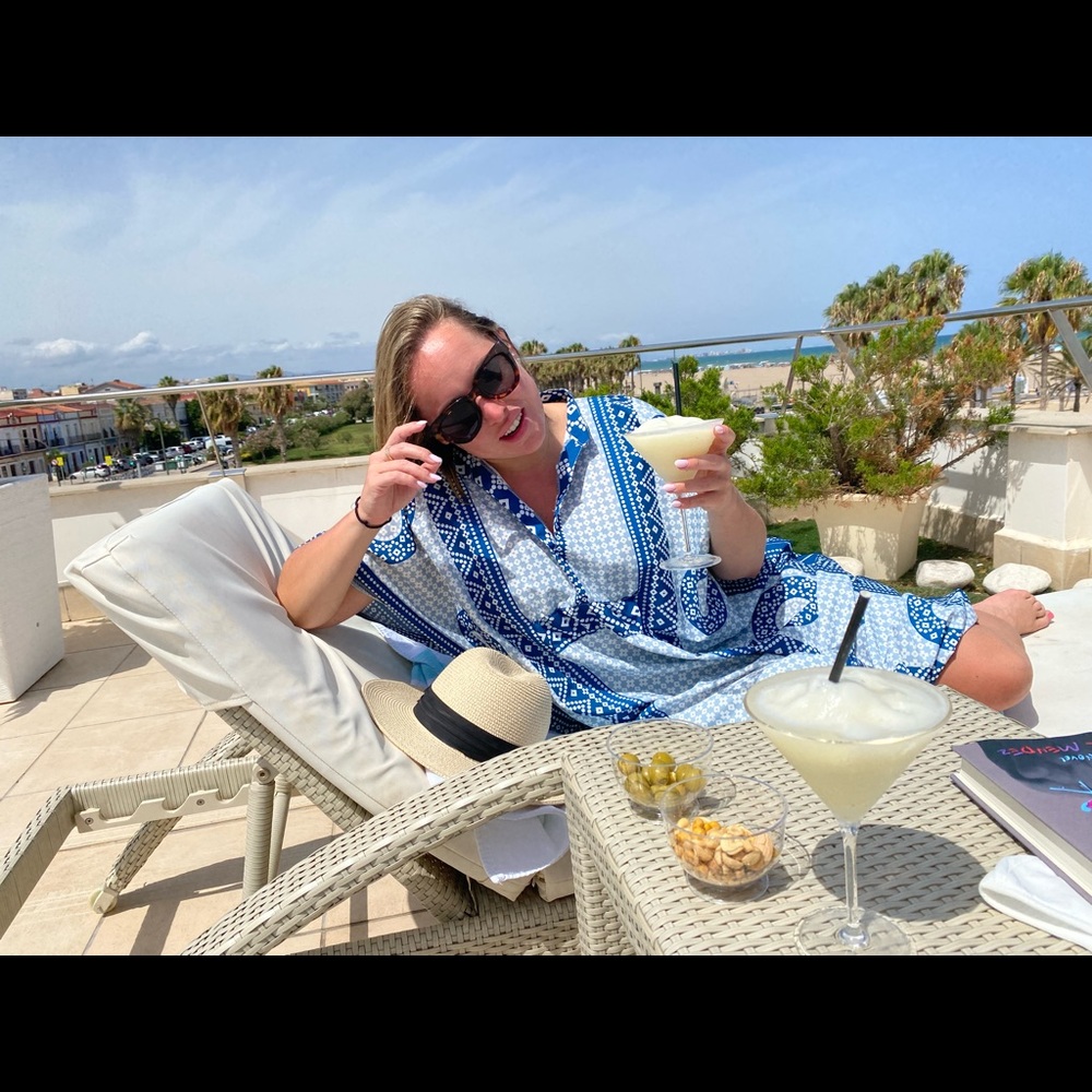 Meet your Posher, Maeve